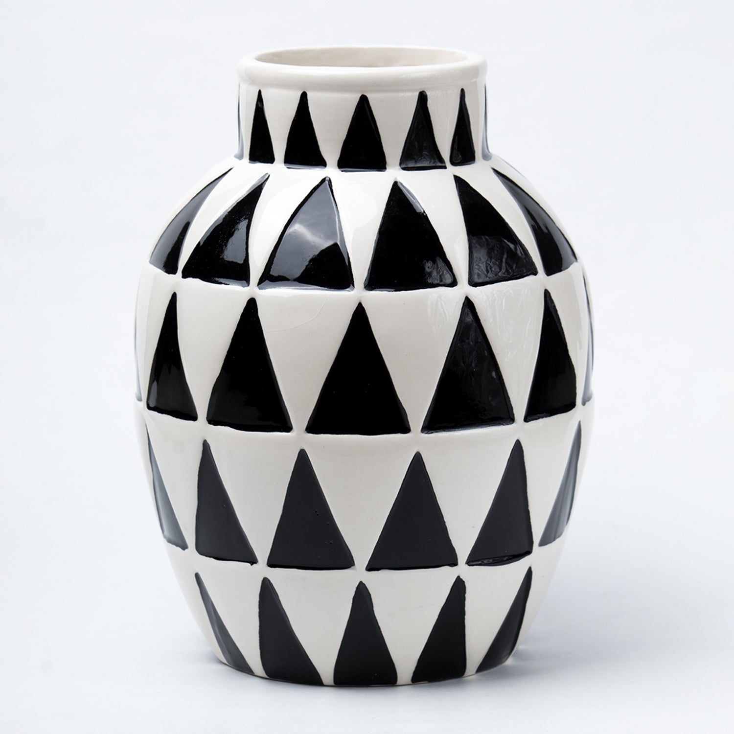 Black & White Ceramic Curvy Vase - Triangular Checks, Flower Holder