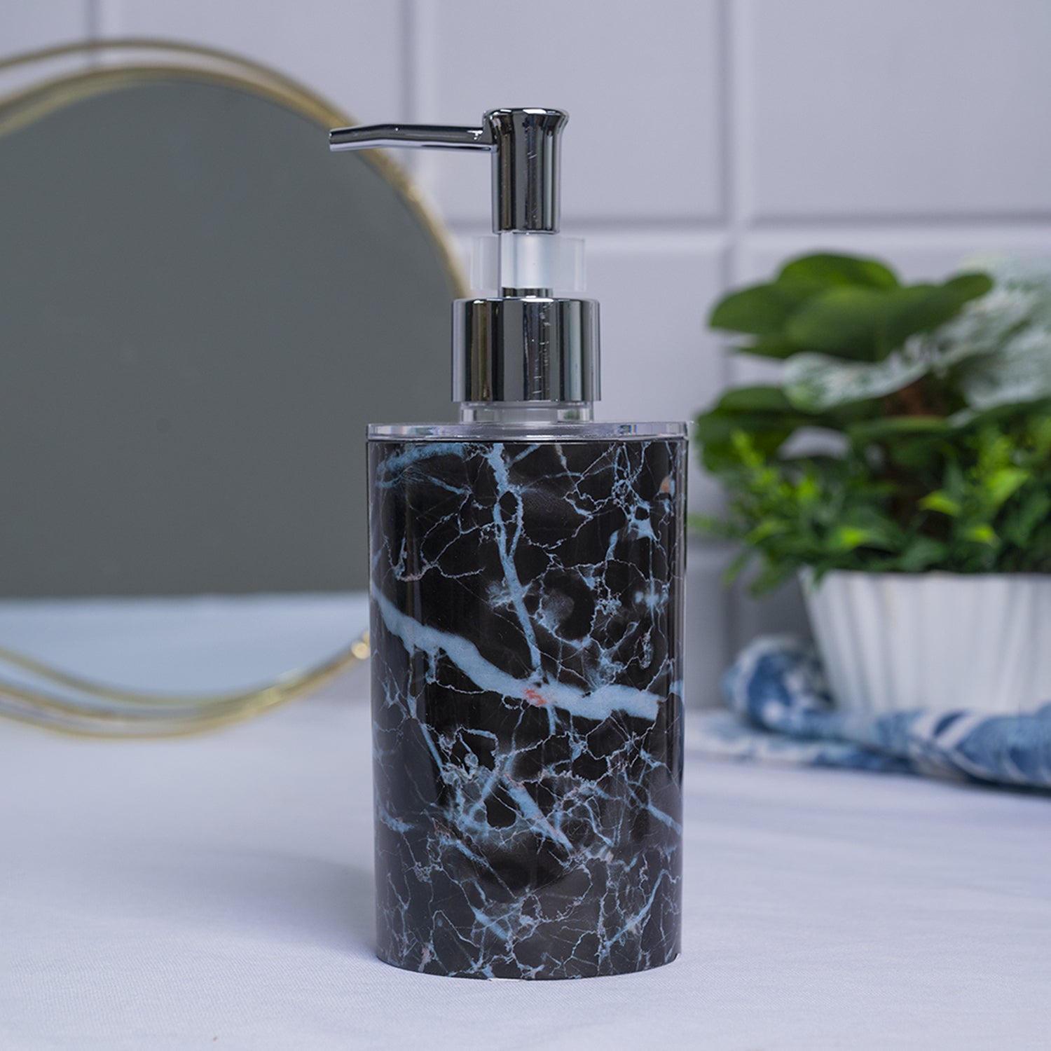 Stylish Soap Dispenser - 350Ml, Black