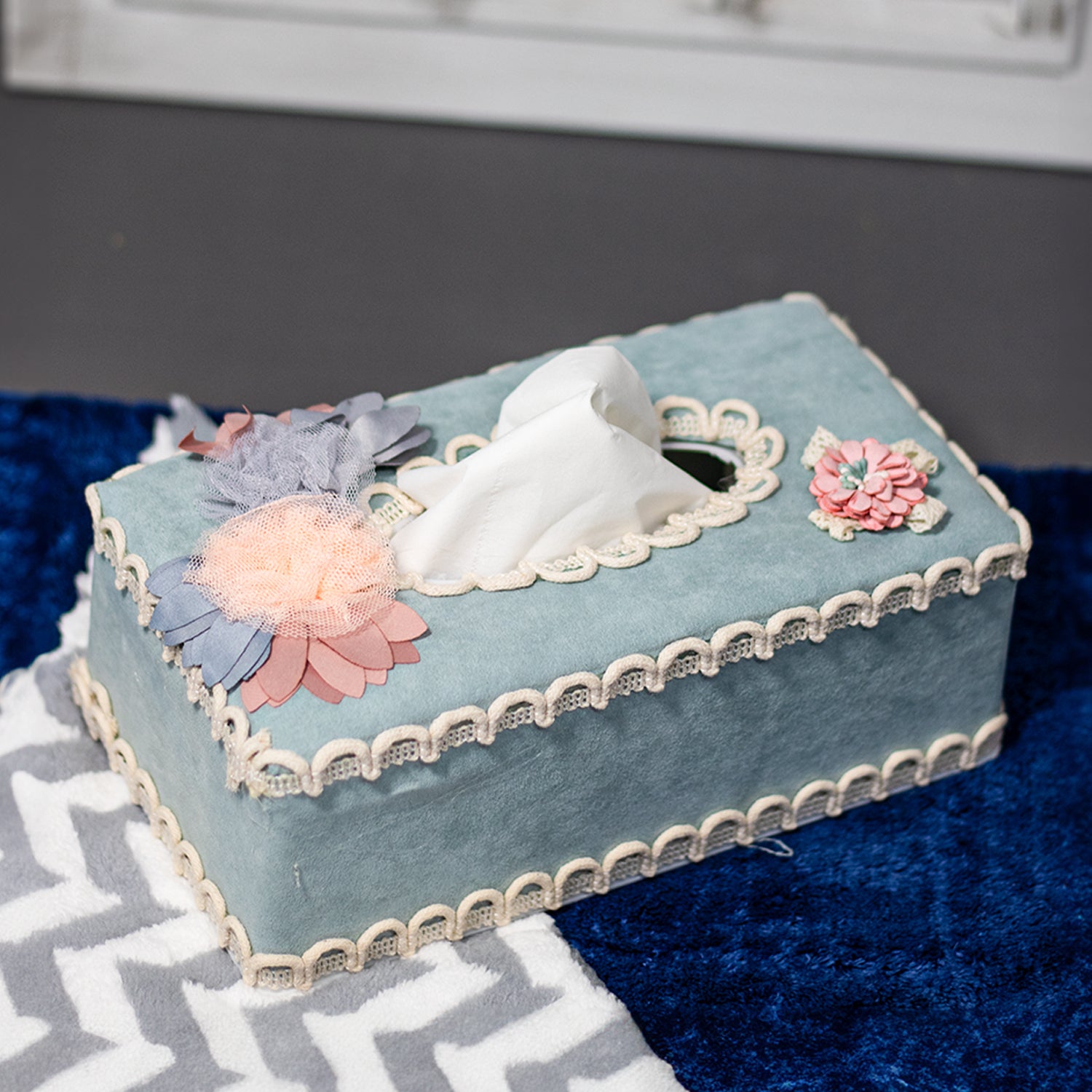 Middle Blue Tissue Box Holder - Floral Design