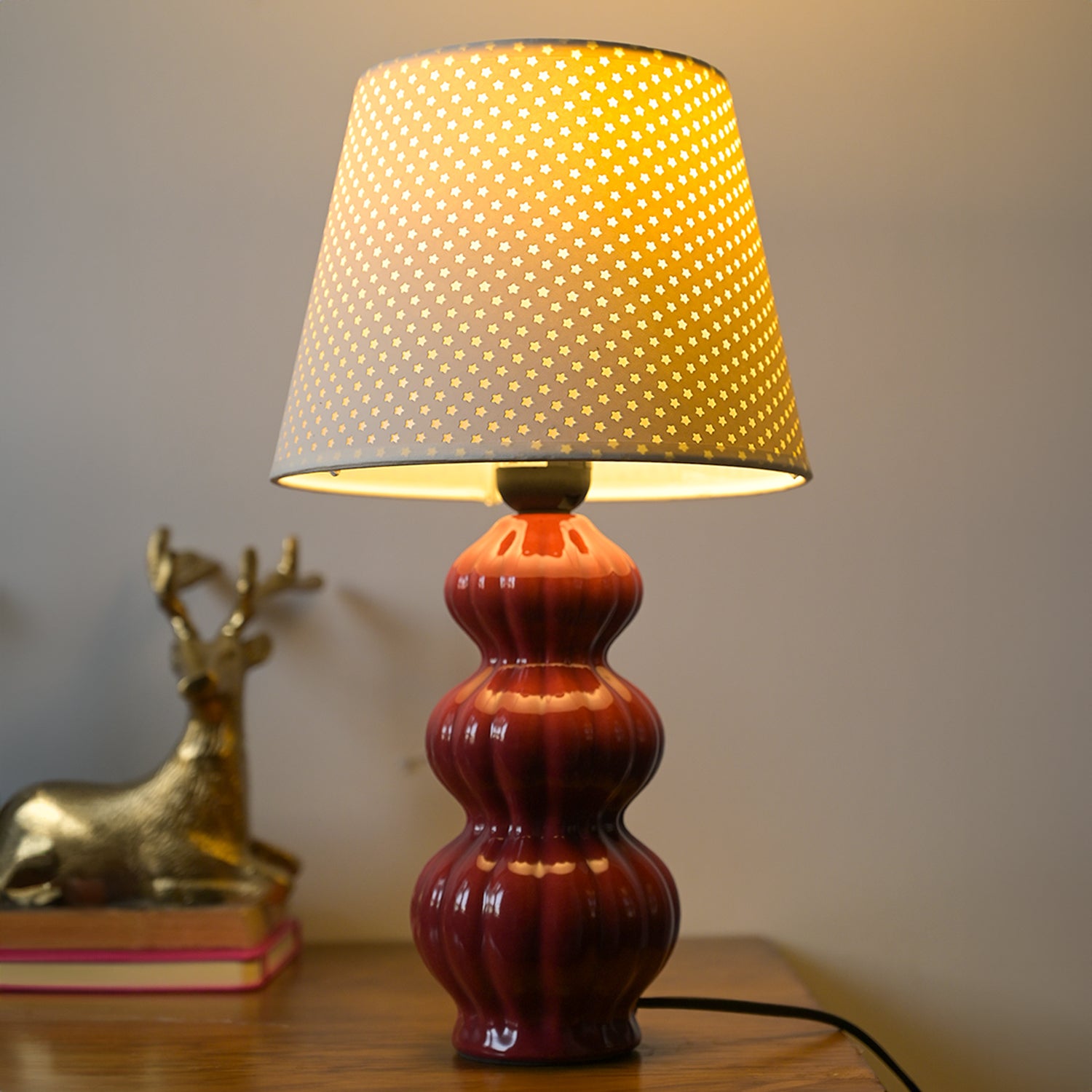 Stylish Cheery Red Table Lamp