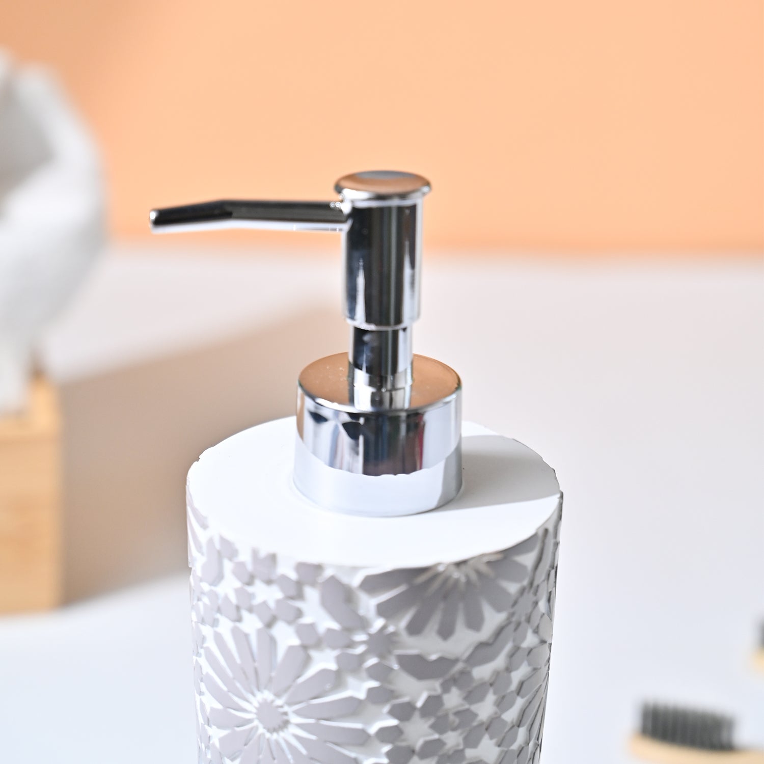 VON CASA White &Grey Soap Dispenser - 330Ml