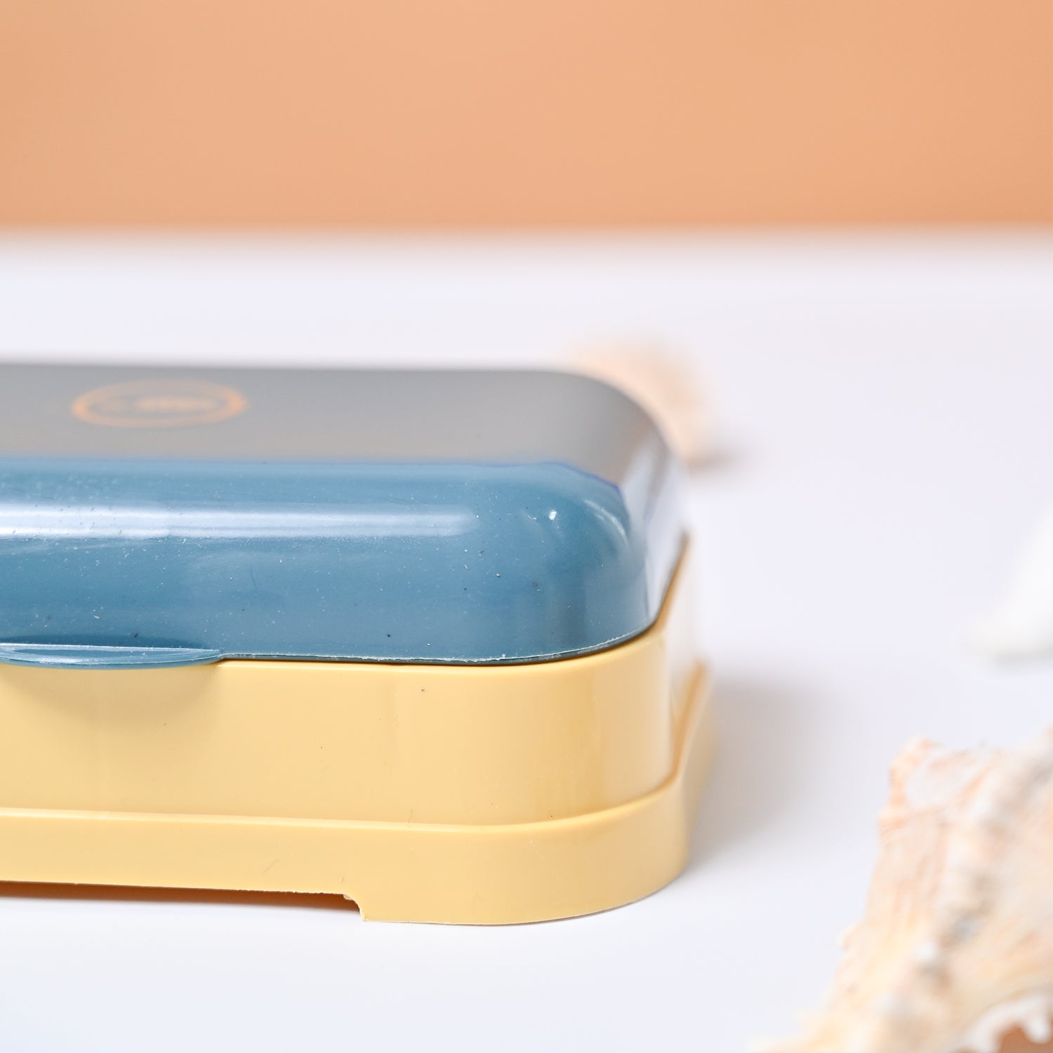 Market99 Plastic Blue & Yellow Soap Dish - Set Of 2