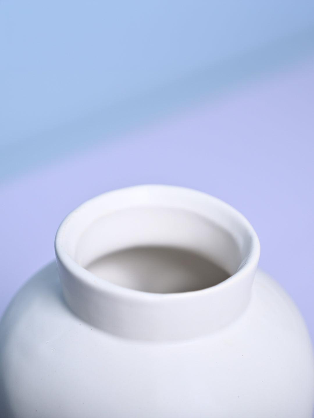Pretty White Ceramic Vase - MARKET99