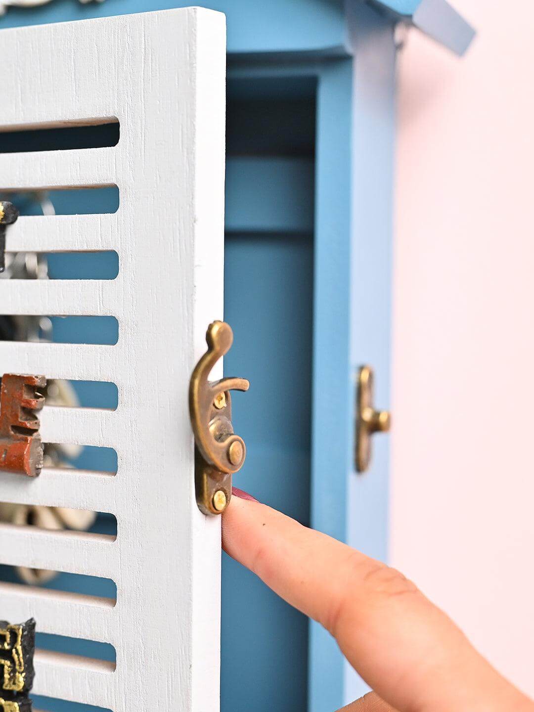 Stylish & Durable Key Holder for Home & Office
