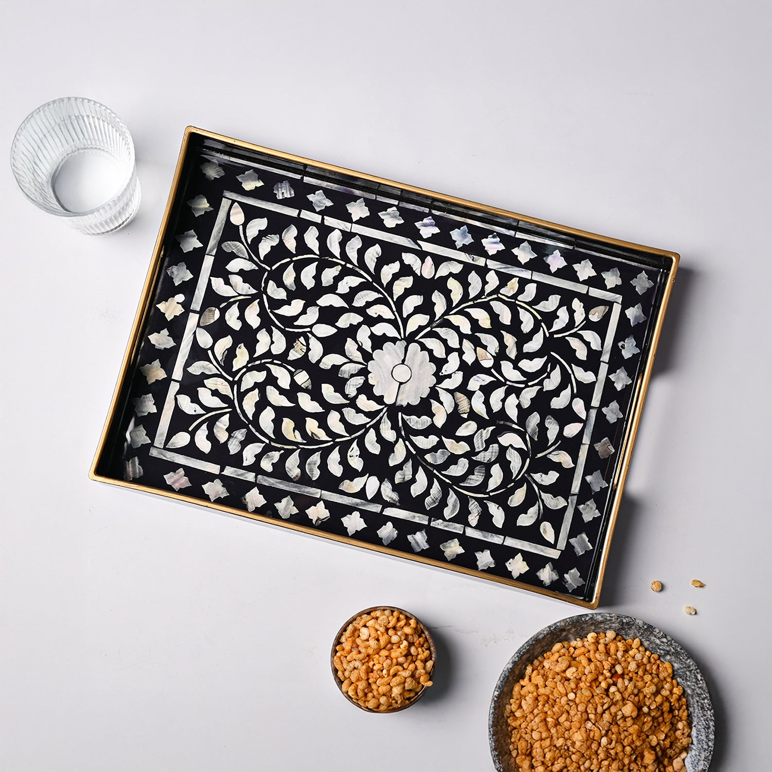 VON CASA Black & White Large Floral Print Serving Tray