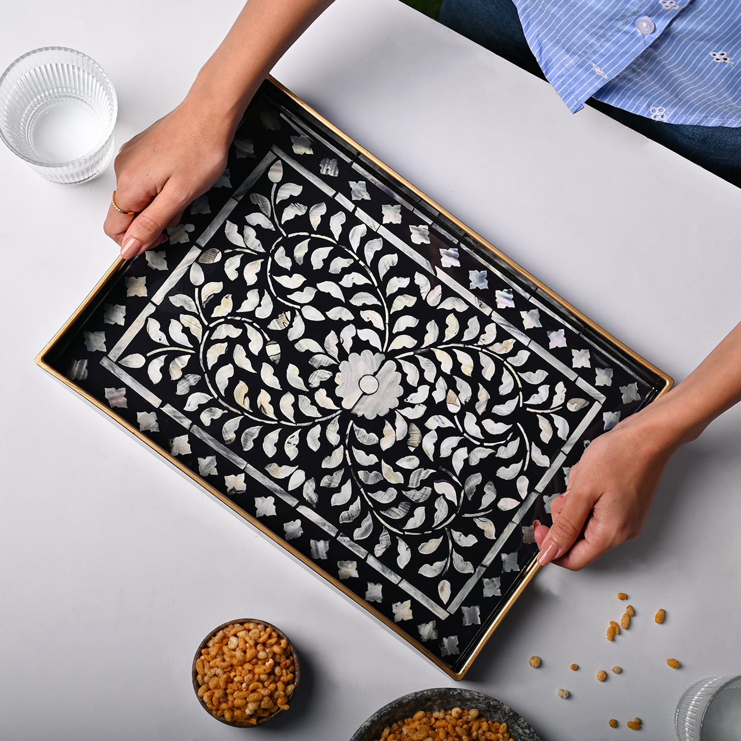 VON CASA Black & White Large Floral Print Serving Tray