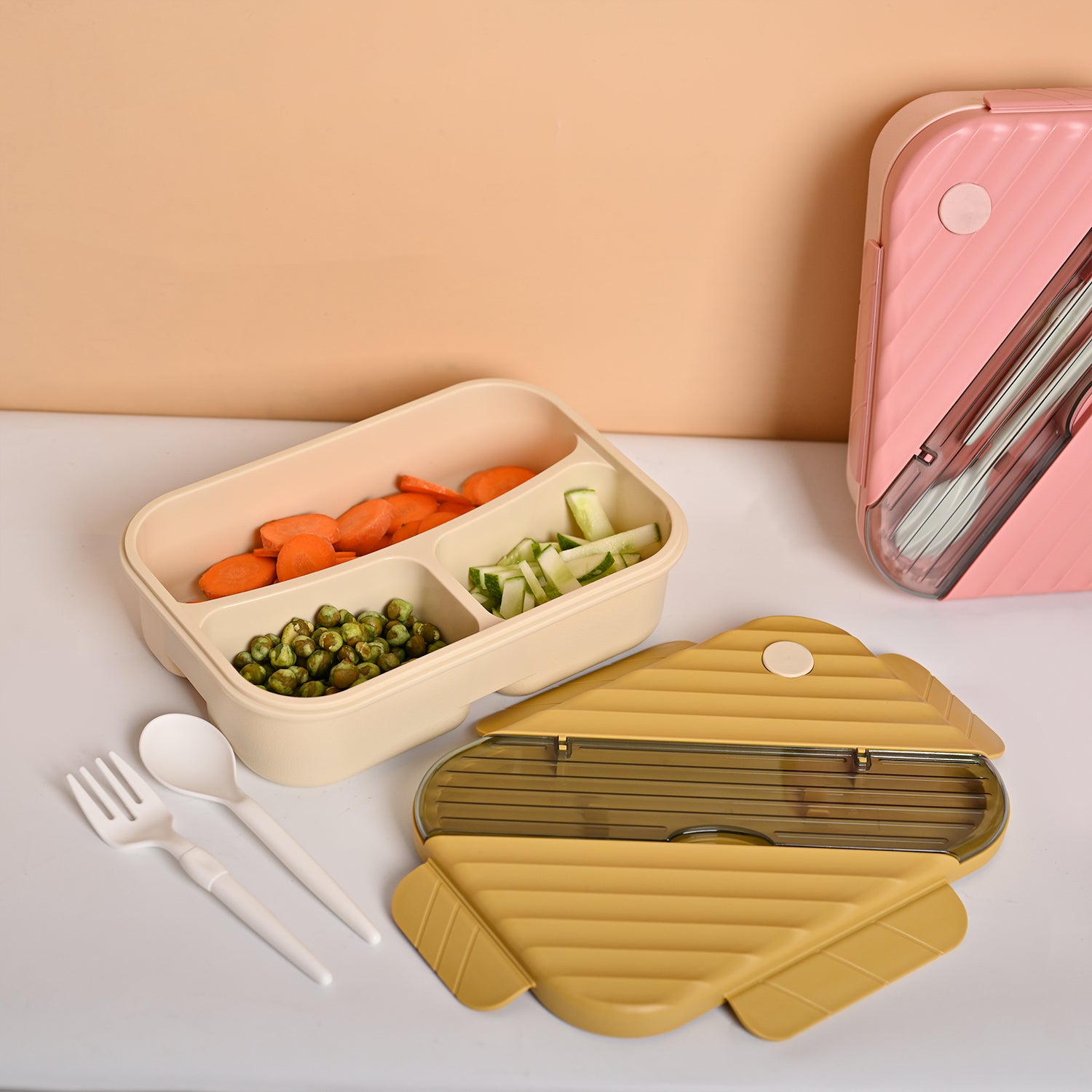 VON CASA Yellow Plastic Lunch Box with Spoon Fork
