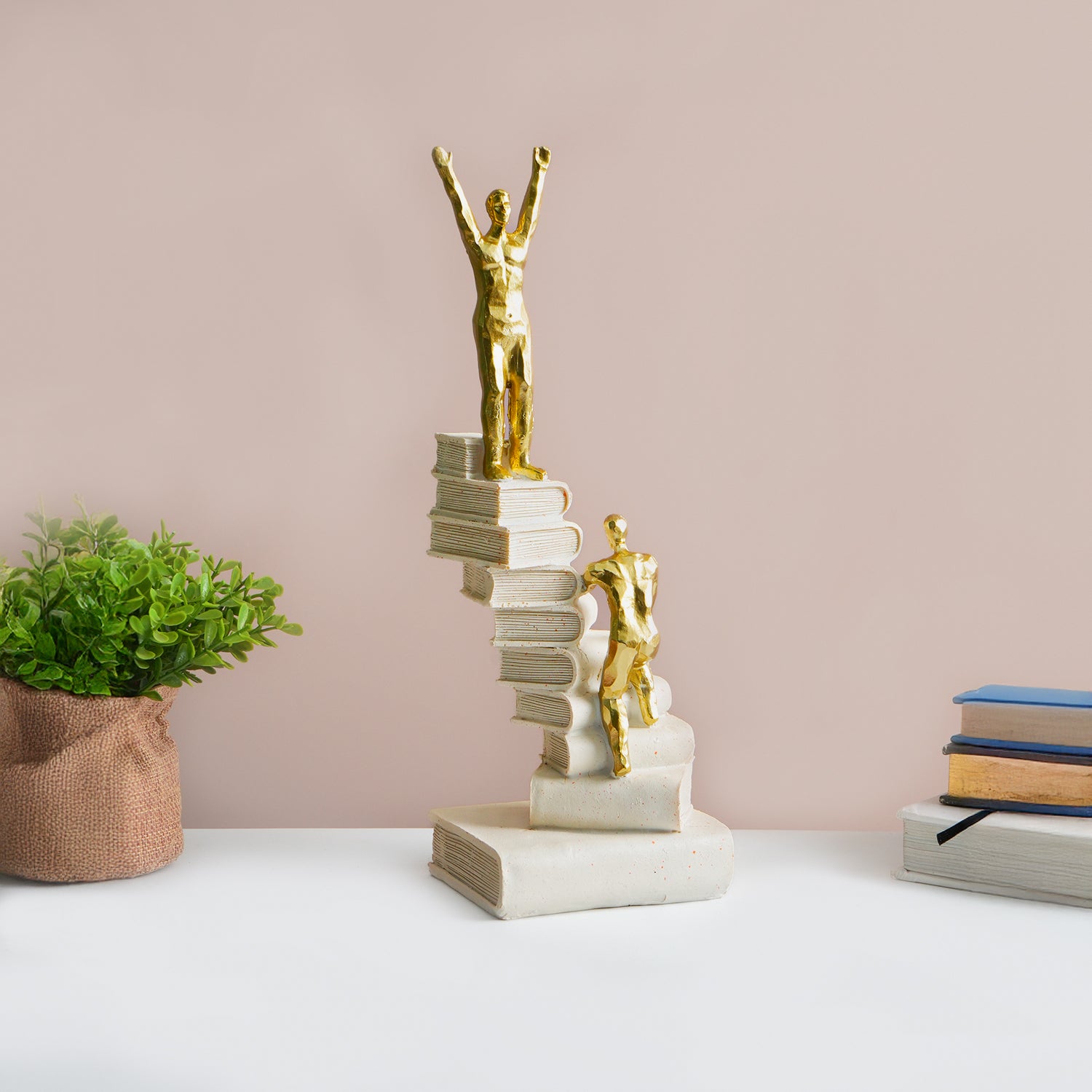 MARKET99 Resin Decor Object Staircase Design in White & Golden