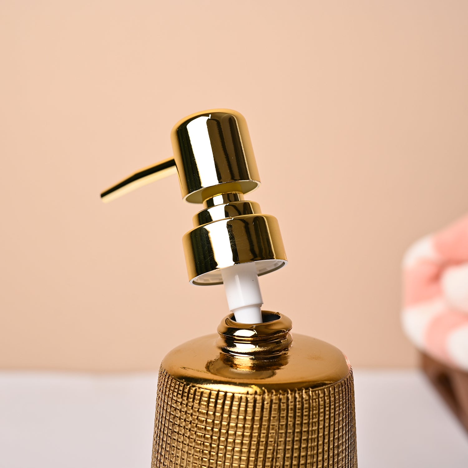 Ripped Box Texture Ceramic Soap Dispenser