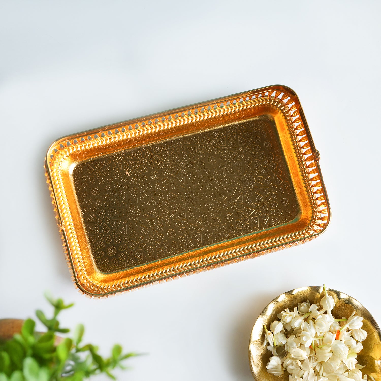 MARKET99 Golden Nordic Iron Basket With Handle