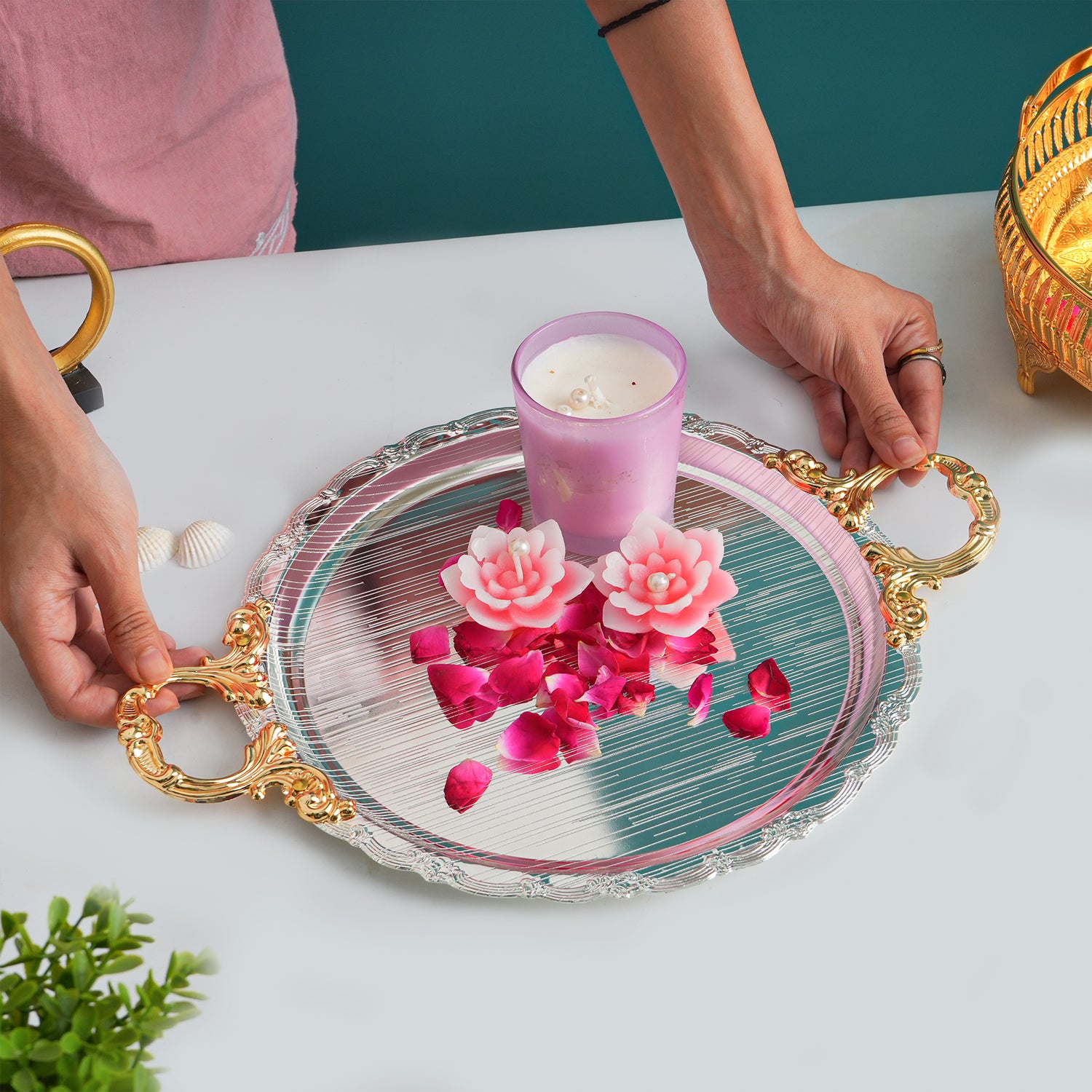 MARKET99 Oval Decorative Tray (Iron, 34.5 x 26cm)