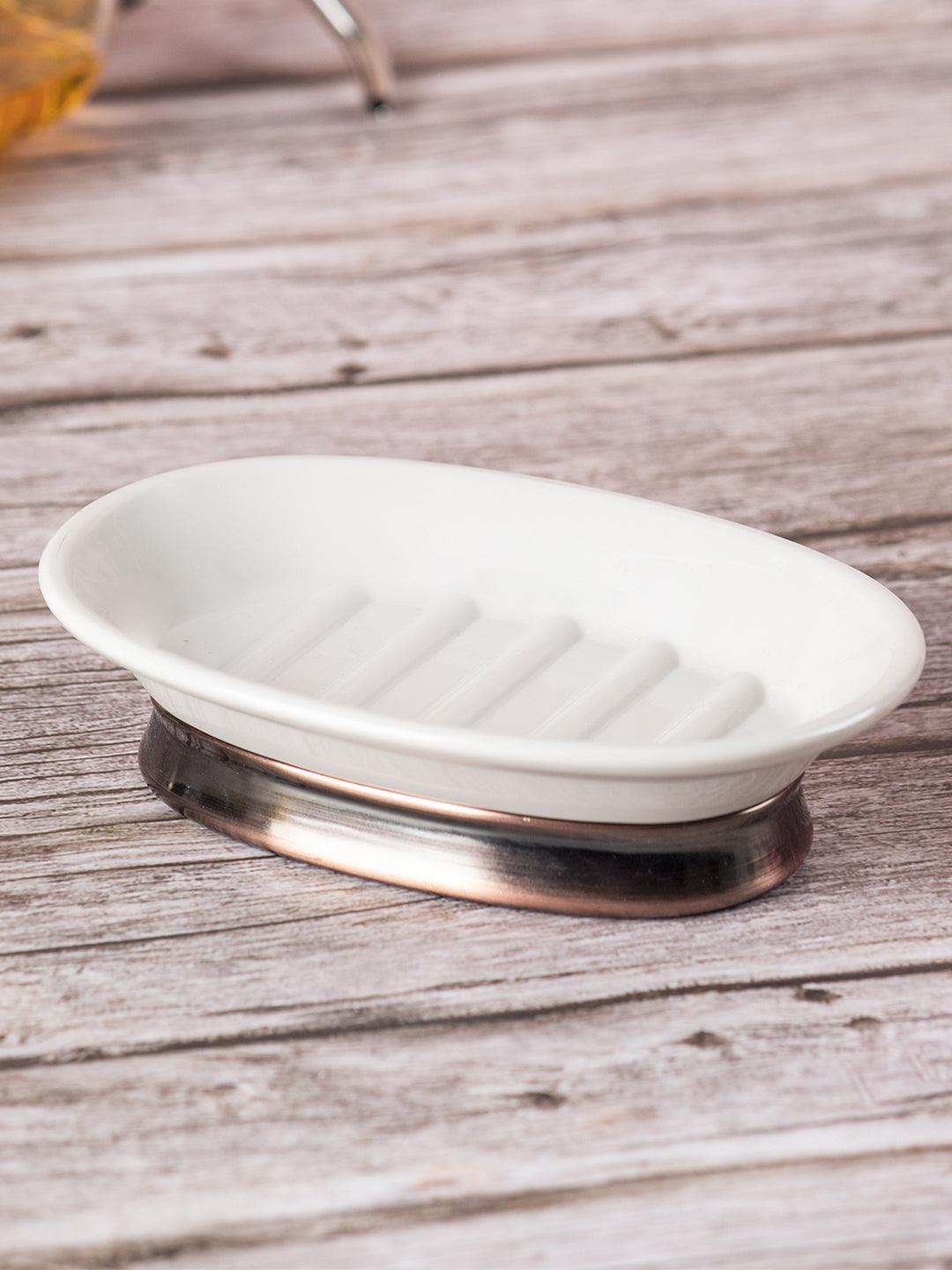http://market99.com/cdn/shop/files/market99-soap-dish-holder-for-bathroom-soap-dishes-and-holders-1.jpg?v=1697015075