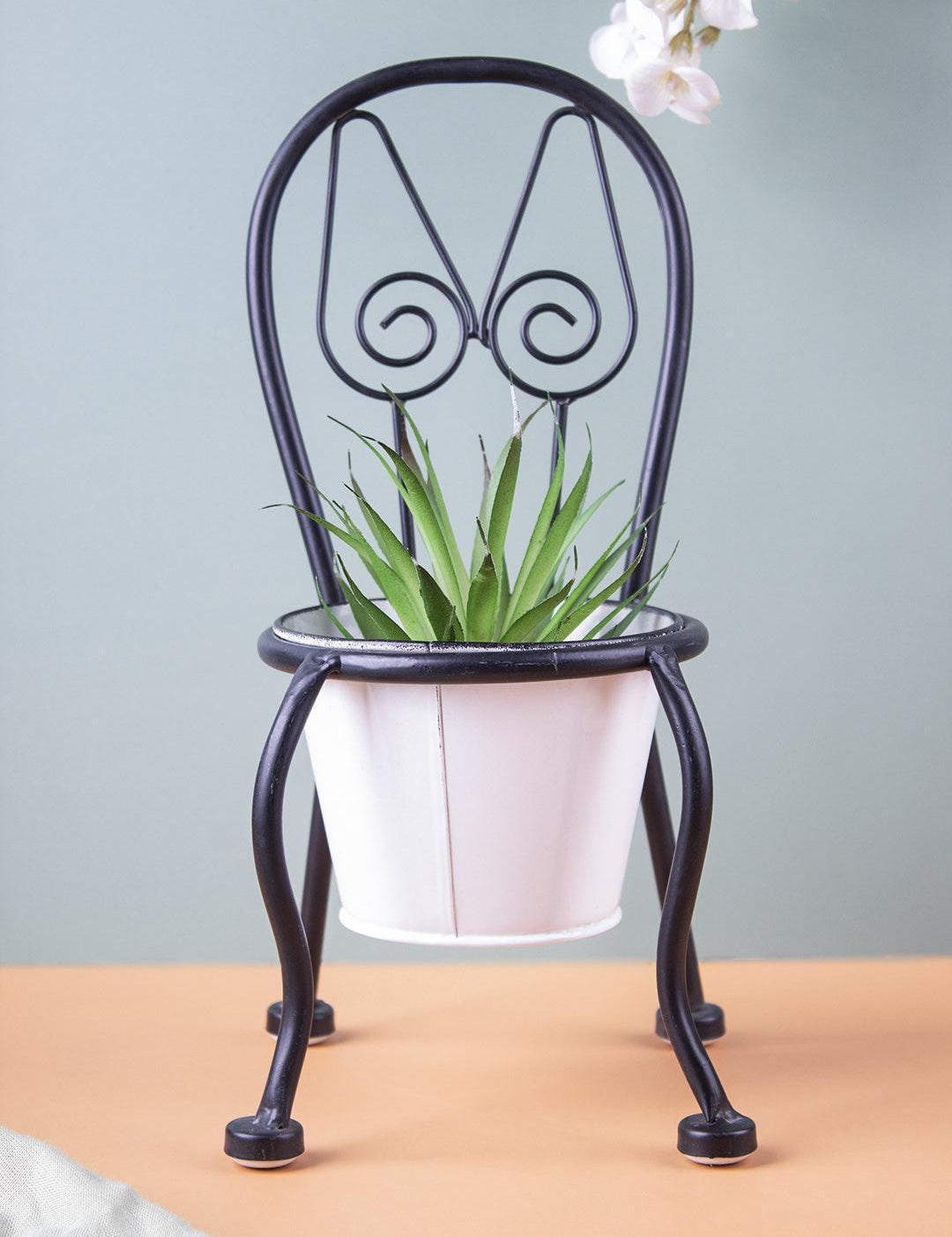 Market99 Table Planter, Chair Shaped, Decorative, Home & Office Decor, White, Iron - MARKET 99