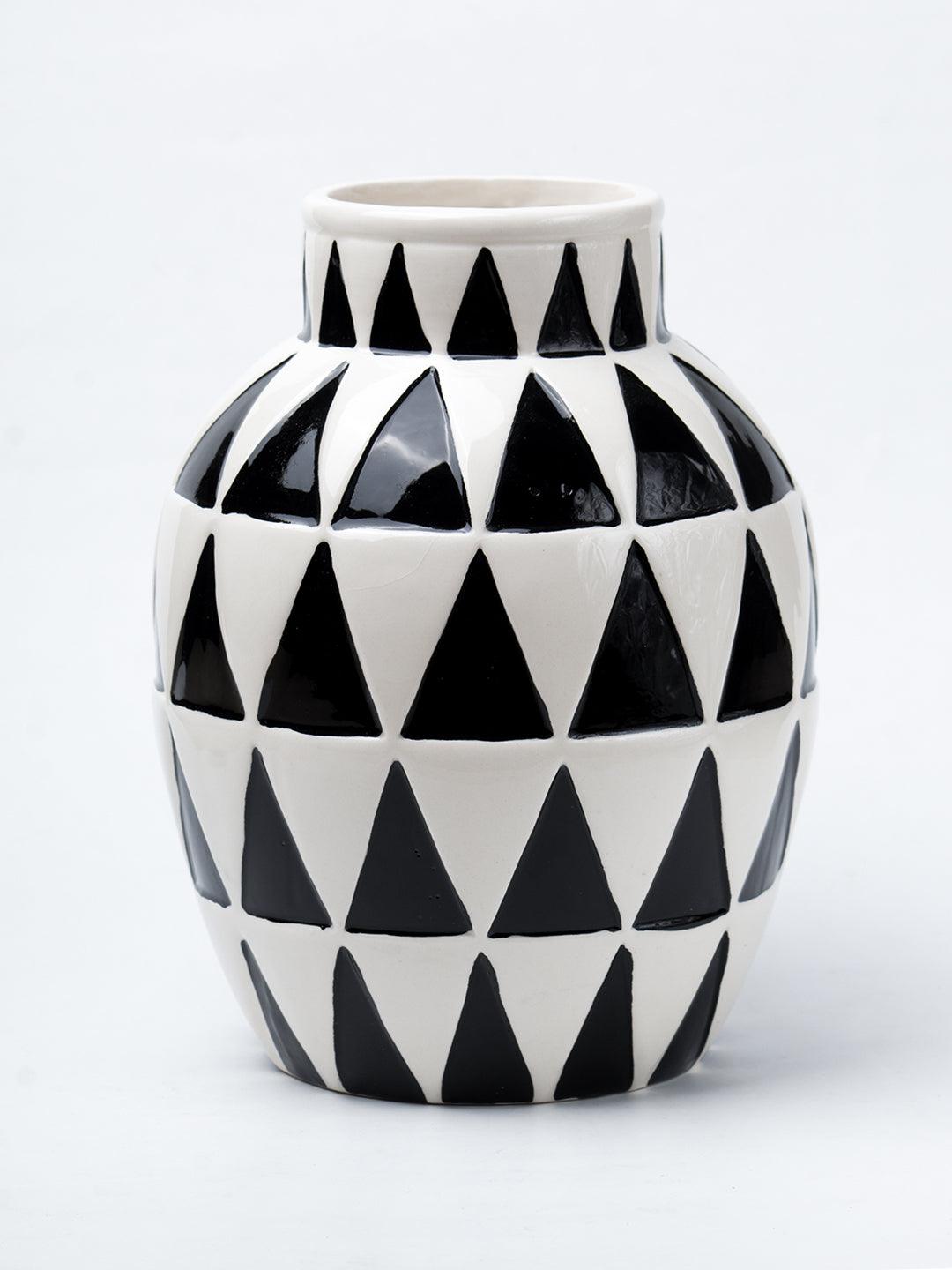 Black & White Ceramic Curvy Vase - Triangular Checks, Flower Holder - 2