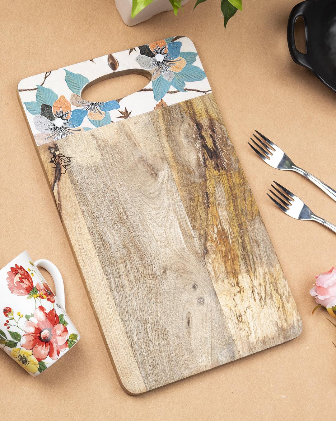 http://market99.com/cdn/shop/products/market99-wooden-kitchen-cutting-and-chopping-board-with-traditional-printed-handle-cutting-boards-1.jpg?v=1697011012