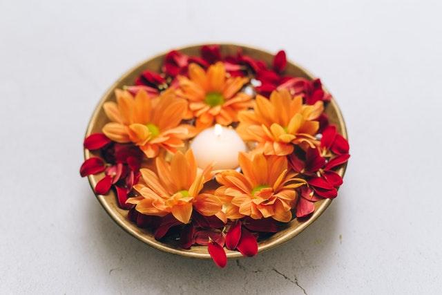7 Decorative Items That Will Elevate The Style Quotient Of Your Living Room - MARKET 99