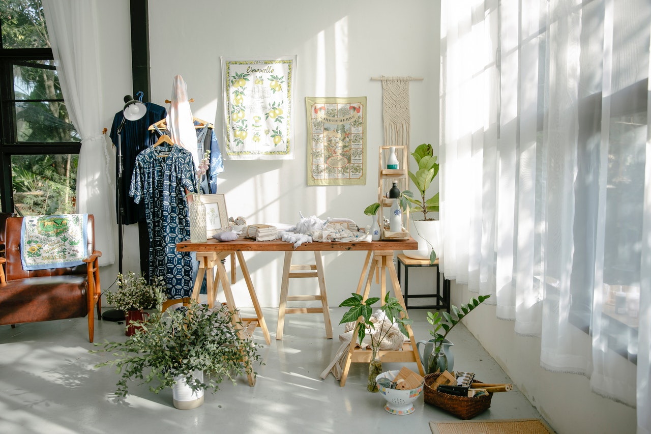 Dressing Table, Mirror, clothes 