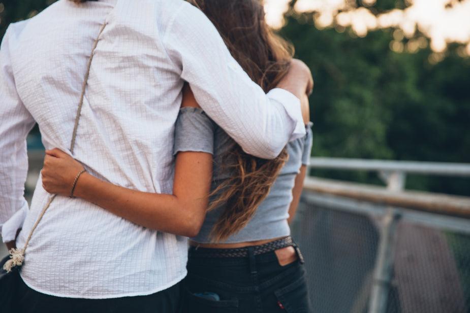 Know The Present For Your Loved Ones On Hug Day - MARKET 99