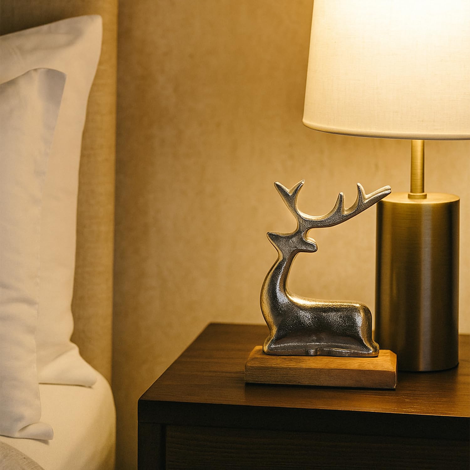 VON CASA Silver Sitting Deer with Wooden Stand