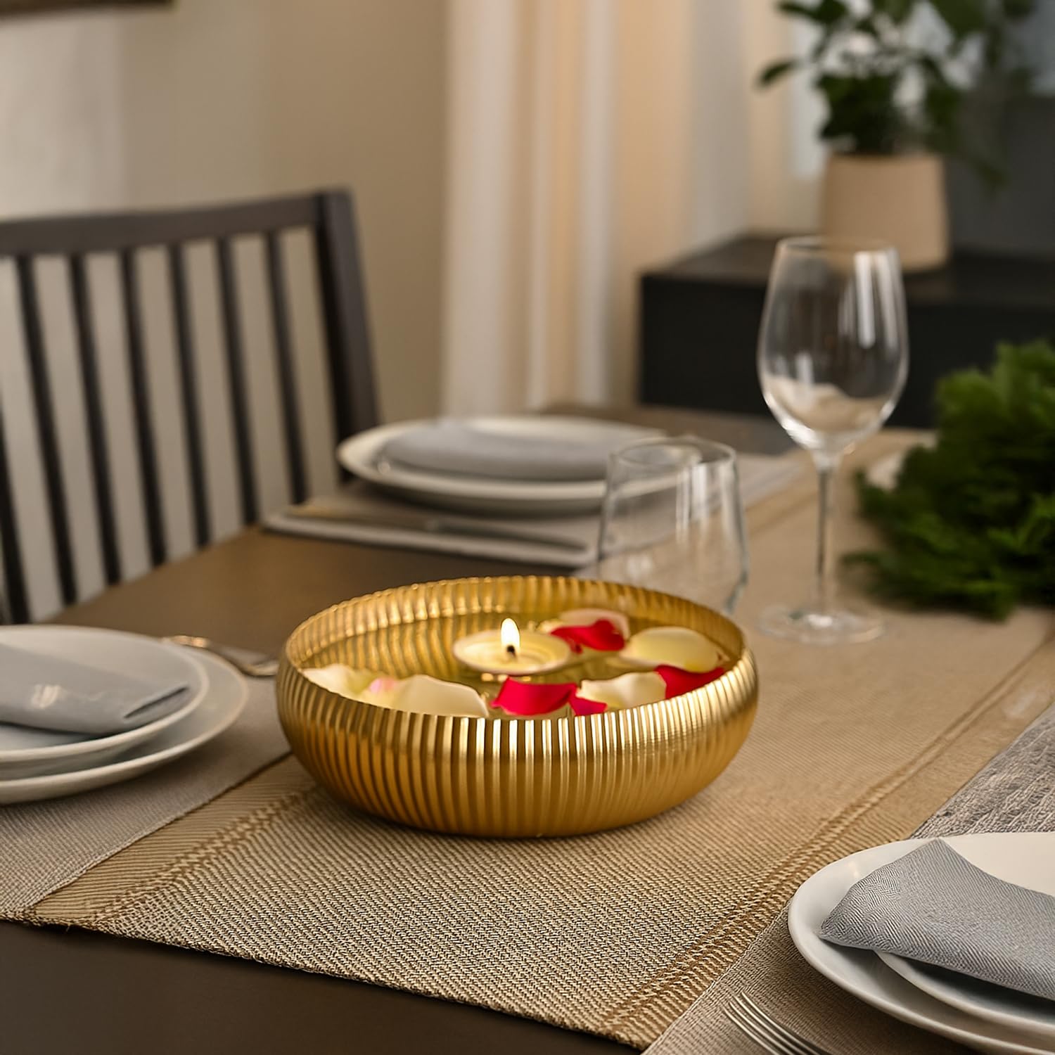 VON CASA Golden Ribbed Bowl with Stand