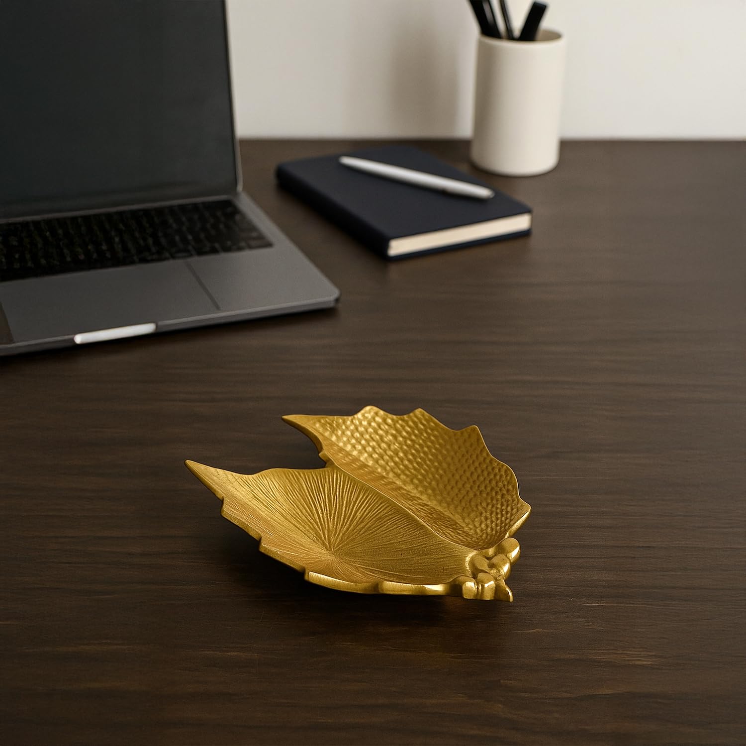 VON CASA Golden Embossed Platter