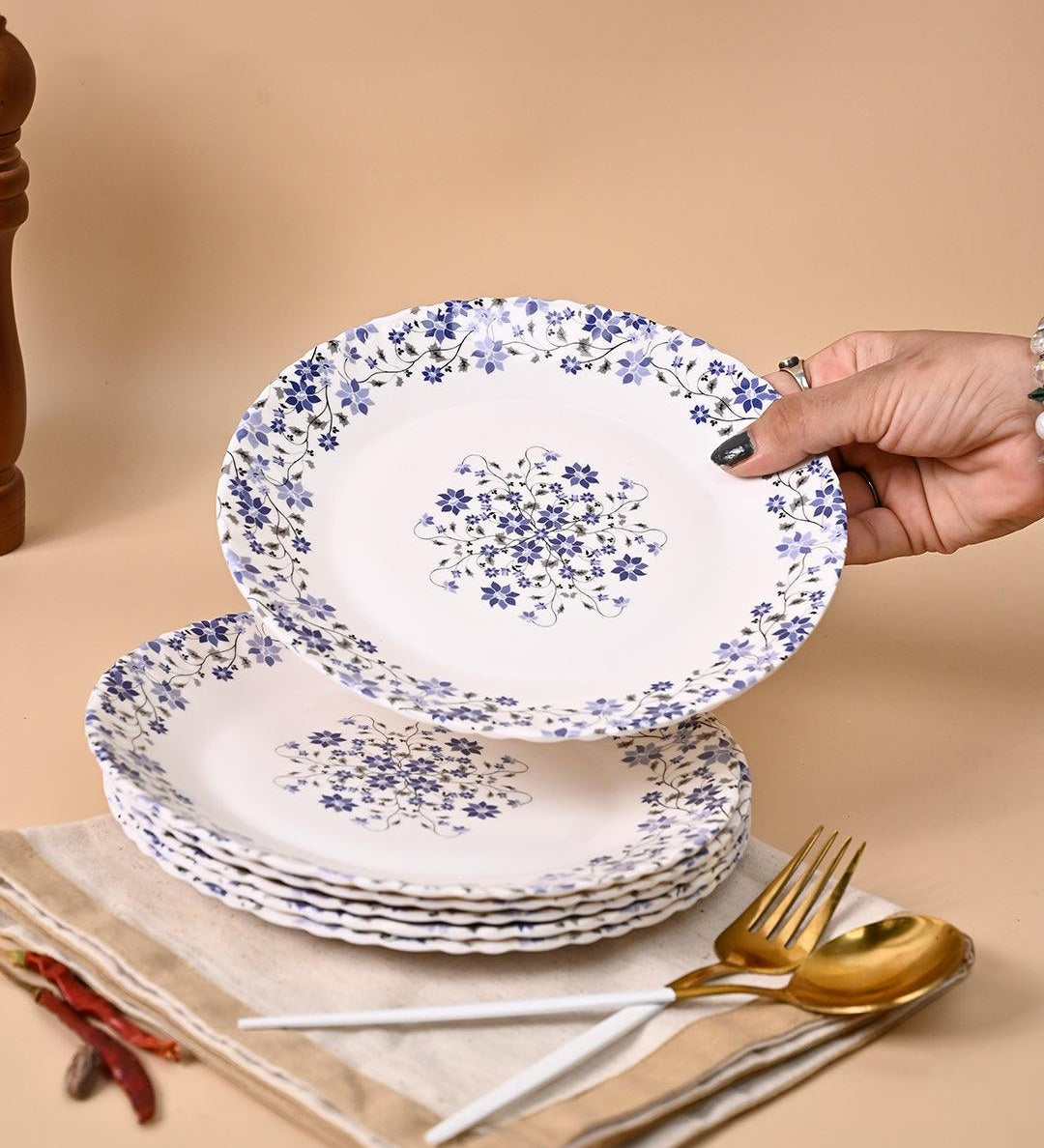 Market99 Melamine Tableware Glossy Floral Finish Quarter Plates for Dining Table (Set Of 6) - MARKET99