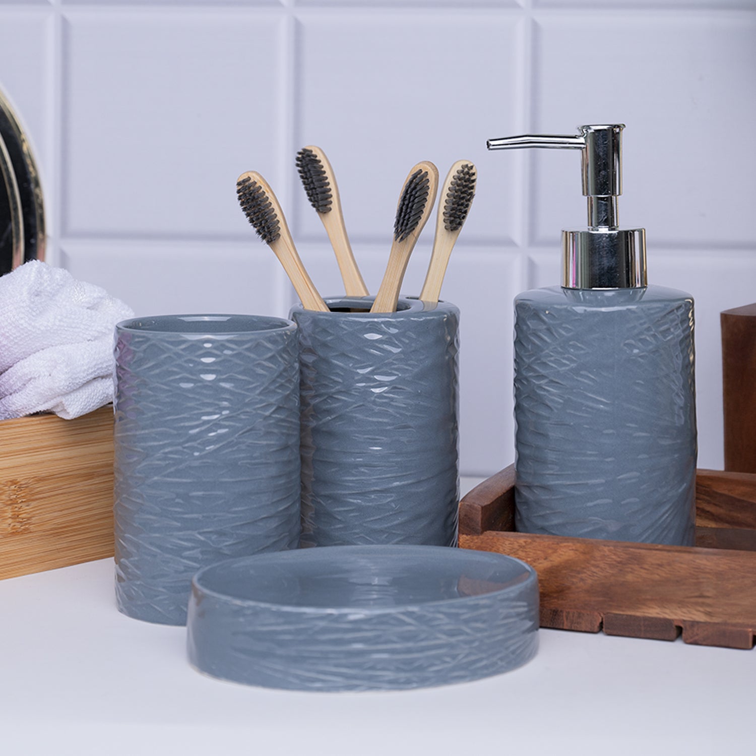 Grey Ceramic Bathroom Set Of 4 - Geometric Pattern, Matte