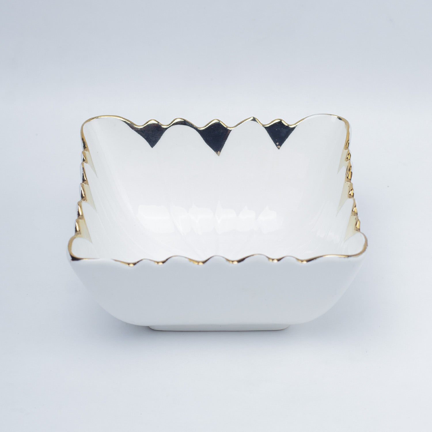 Antique Off White Ceramic Square Serving Dish - 12 x 12 x 7CM