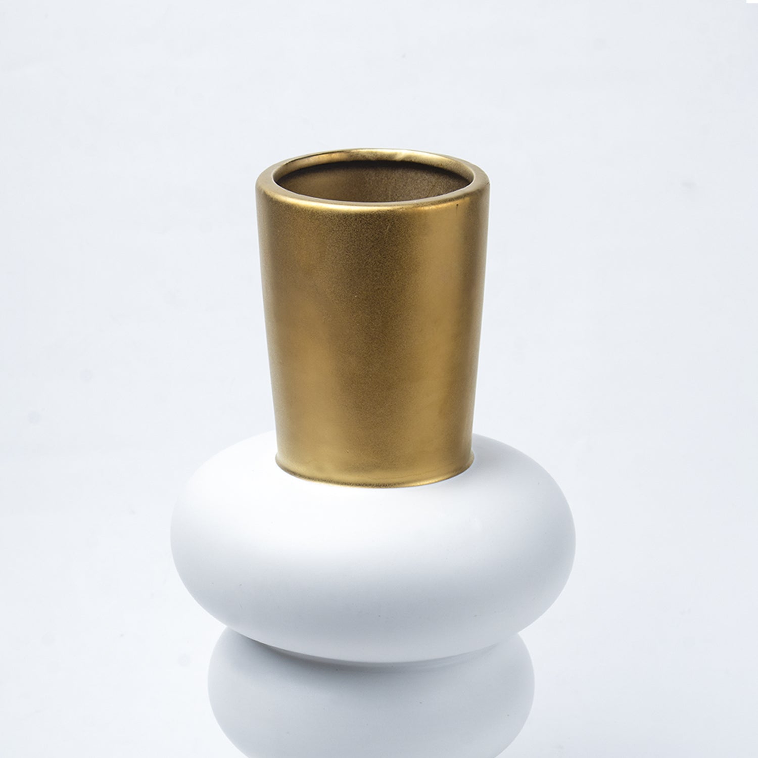 Stylish Ceramic Vase - White & Golden, Contemporary Design