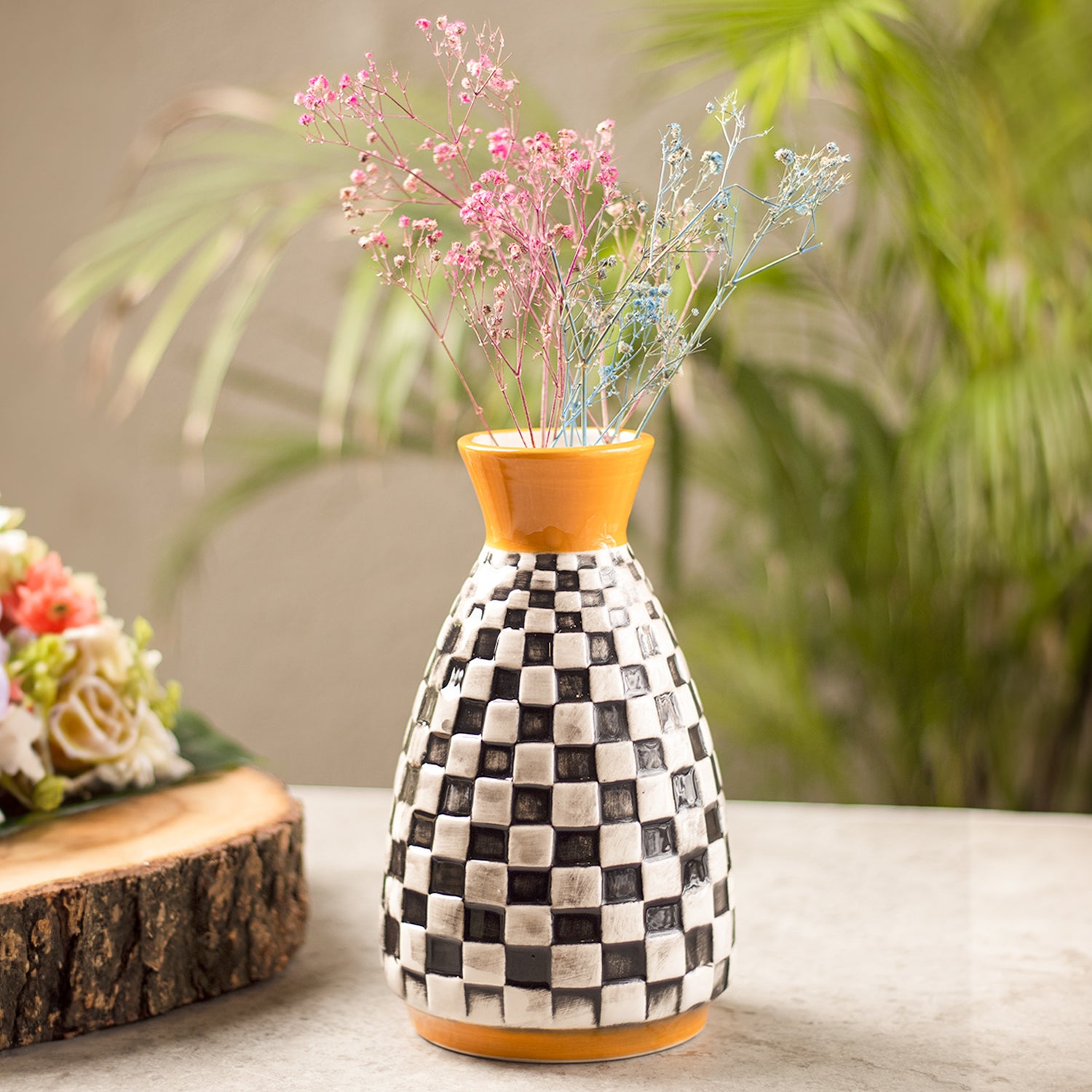 Black & White Ceramic Curvy Vase - Checks, Flower Holder