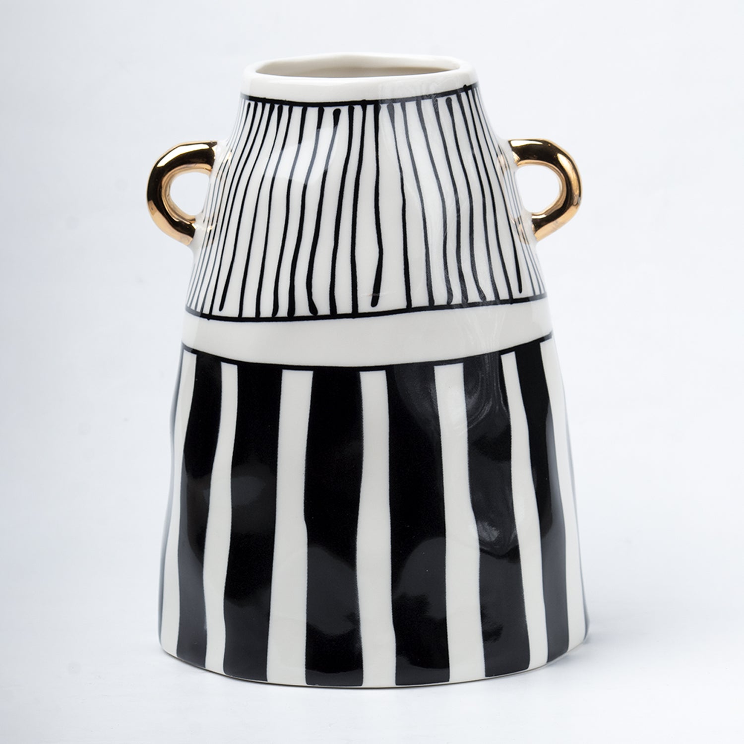 Black & White Ceramic Vase - Ribbed Design, Flower Holder