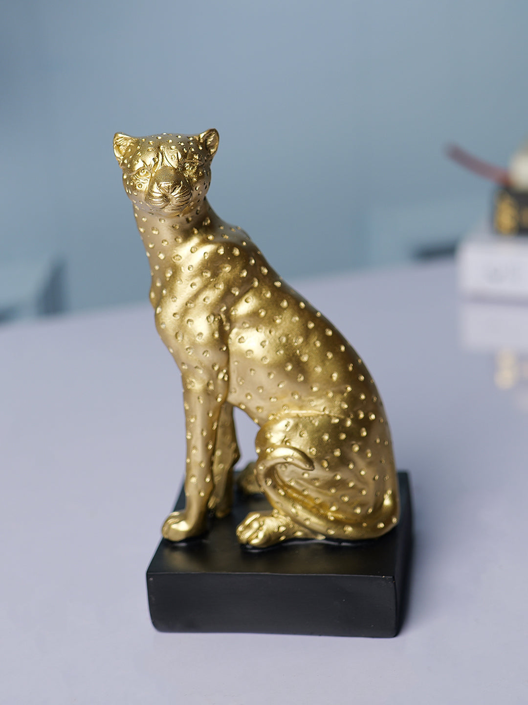 Decorative Cheetah Statue Home & Office Décor 9CM