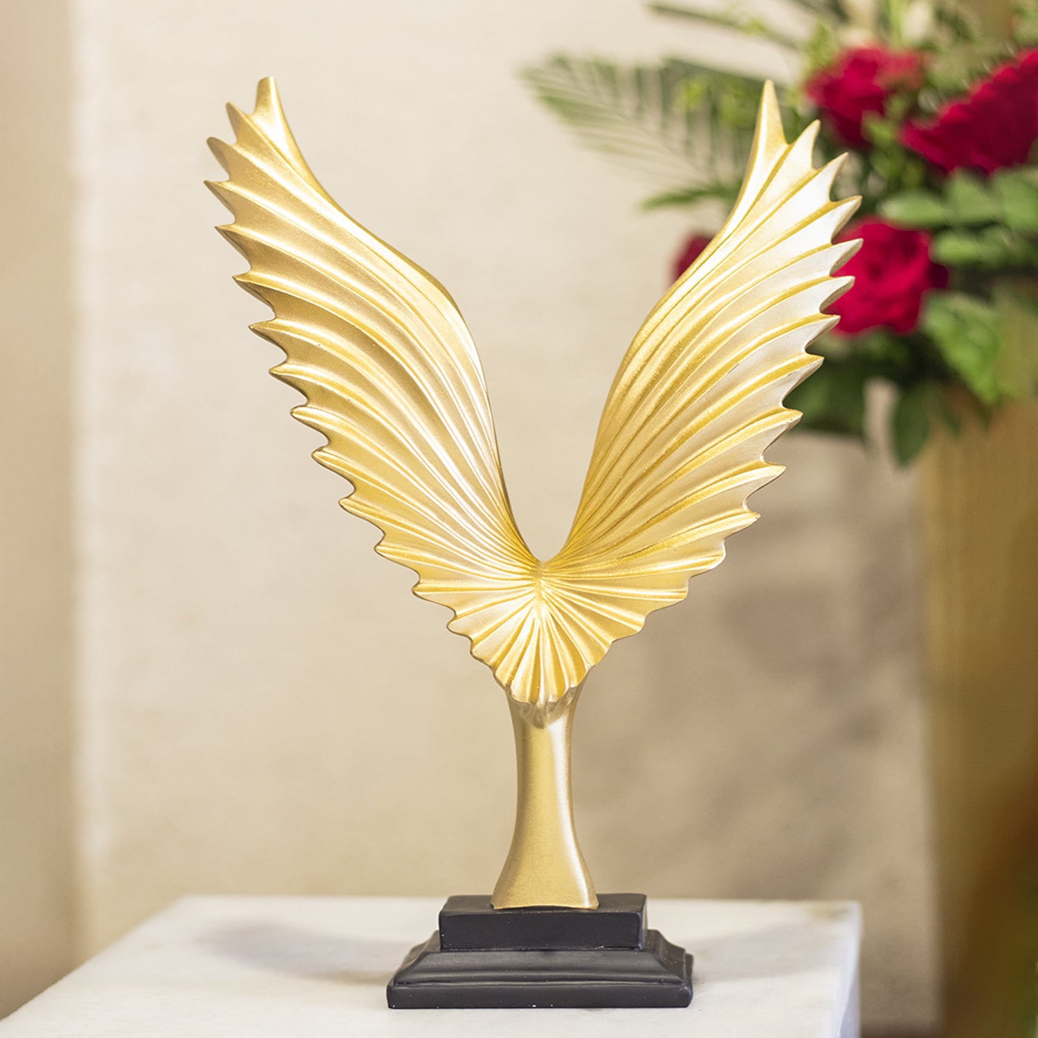 Decorative Golden Wings Statue Home & Office Décor 21CM