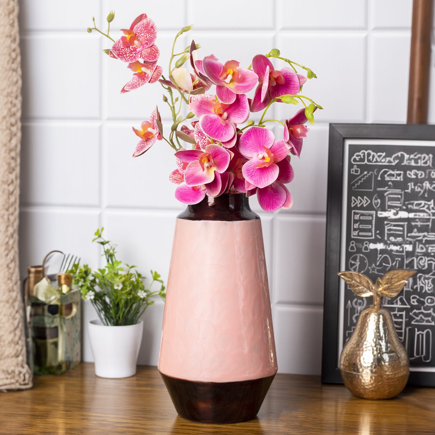 VON CASA Pink Bud Shape Vase (Pink Enamel)