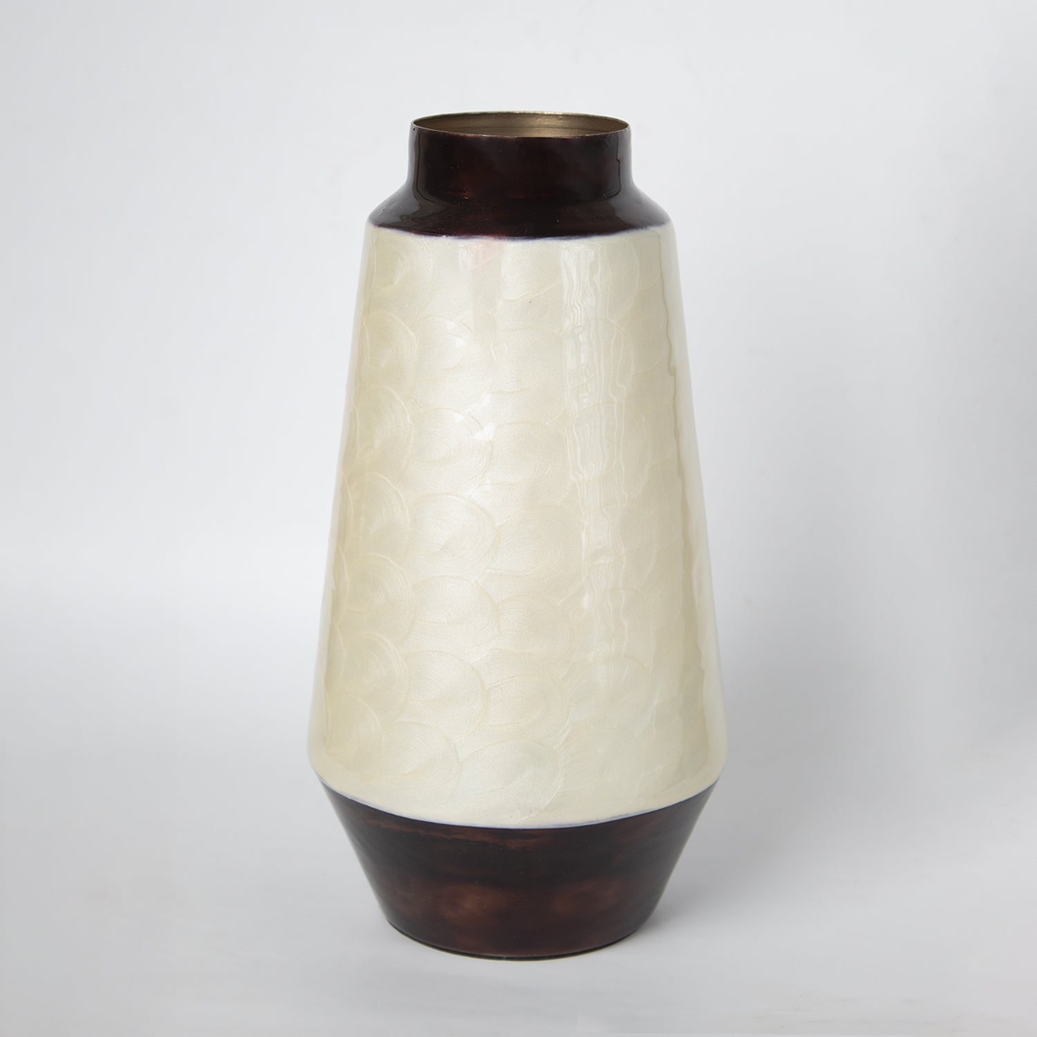 VON CASA Ivory Bud Shape Vase (Ivory Enamel)