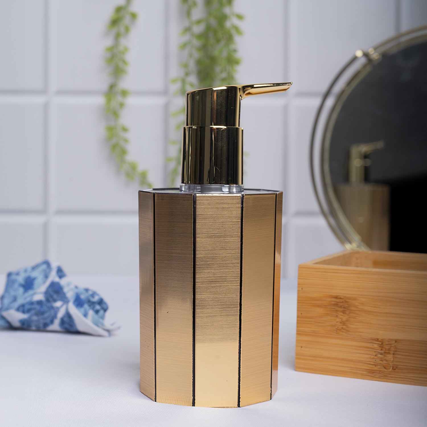 Stylish Soap Dispenser - 380Ml, Golden