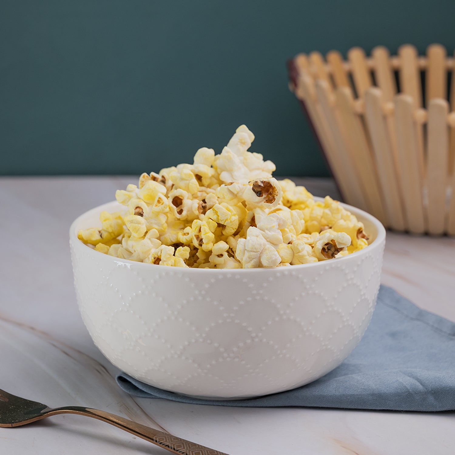 Ivory Ceramic Bowl - 580Ml, Fish Scale