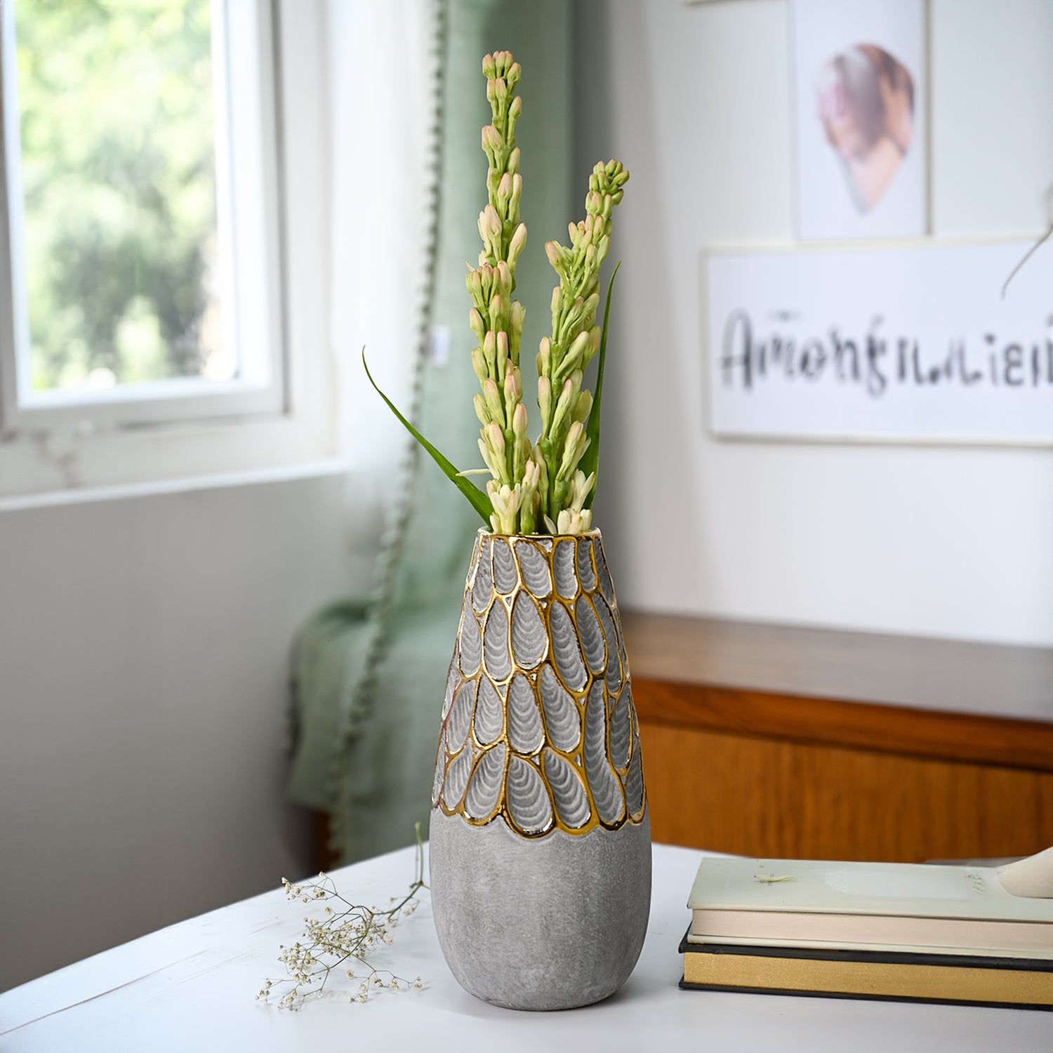 VON CASA Abstract Ceramic Vase