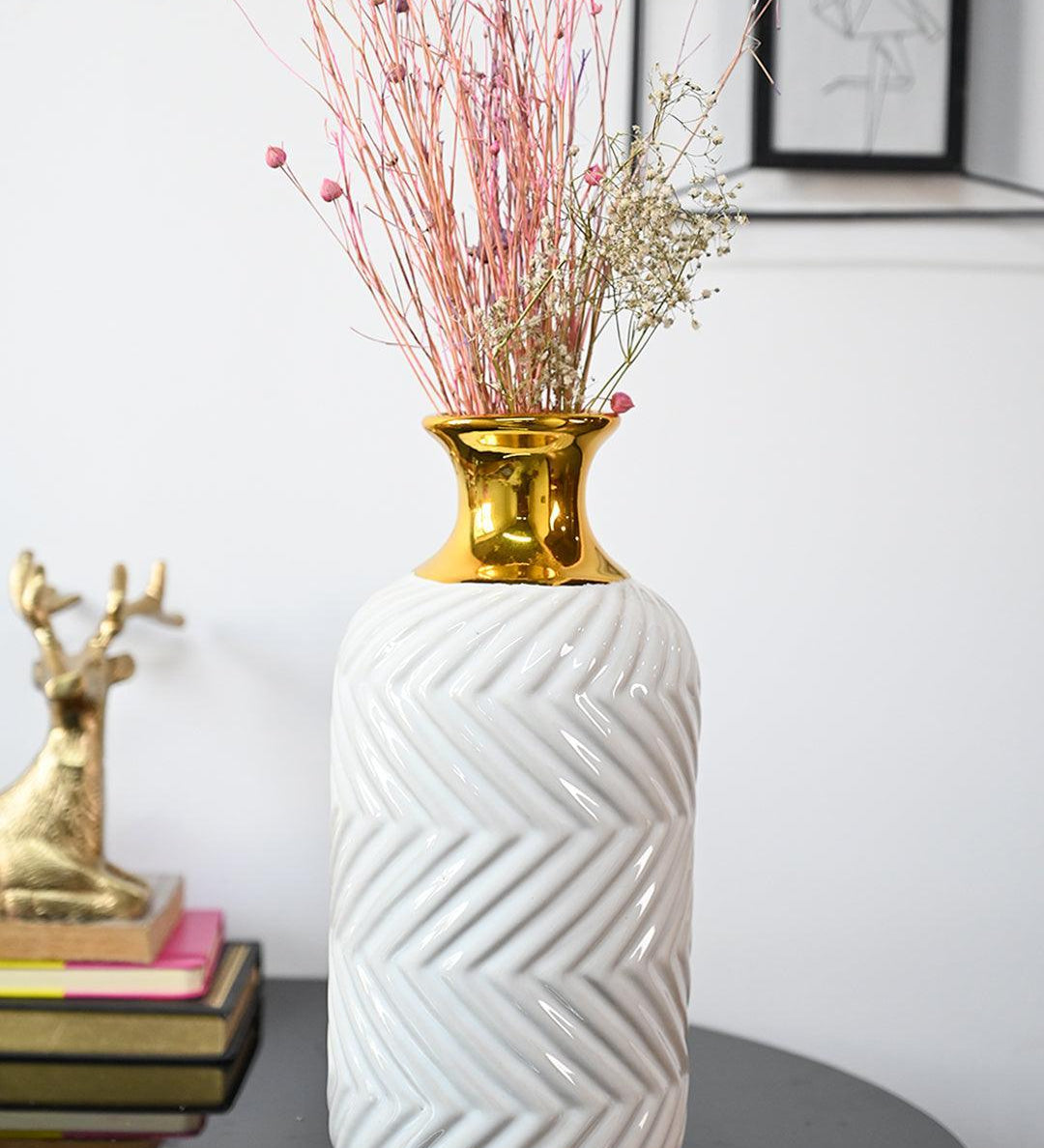 Stylish White Ceramic Vase - MARKET99