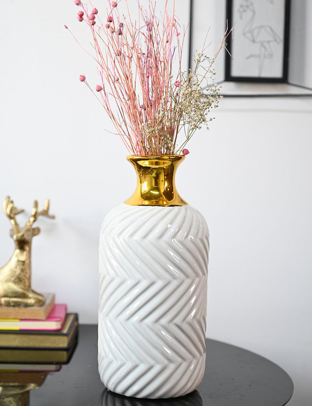 Stylish White Ceramic Vase - MARKET99