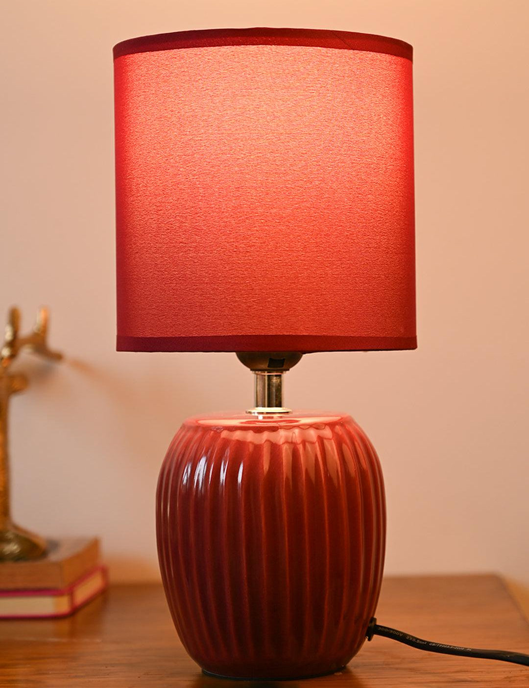 Stylish Red Table Lamp - MARKET99