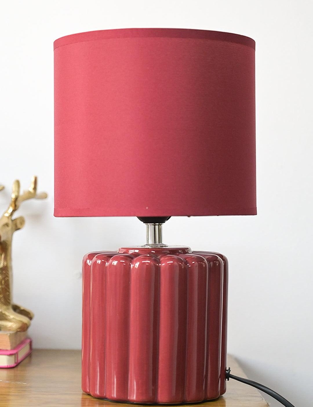 Stylish Red Table Lamp - MARKET99