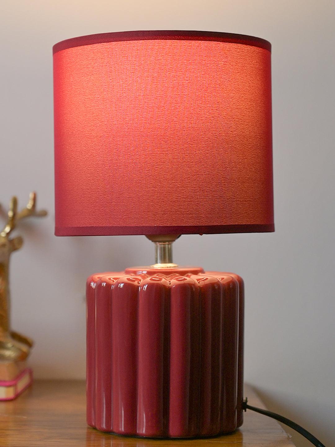 Stylish Red Table Lamp - MARKET99