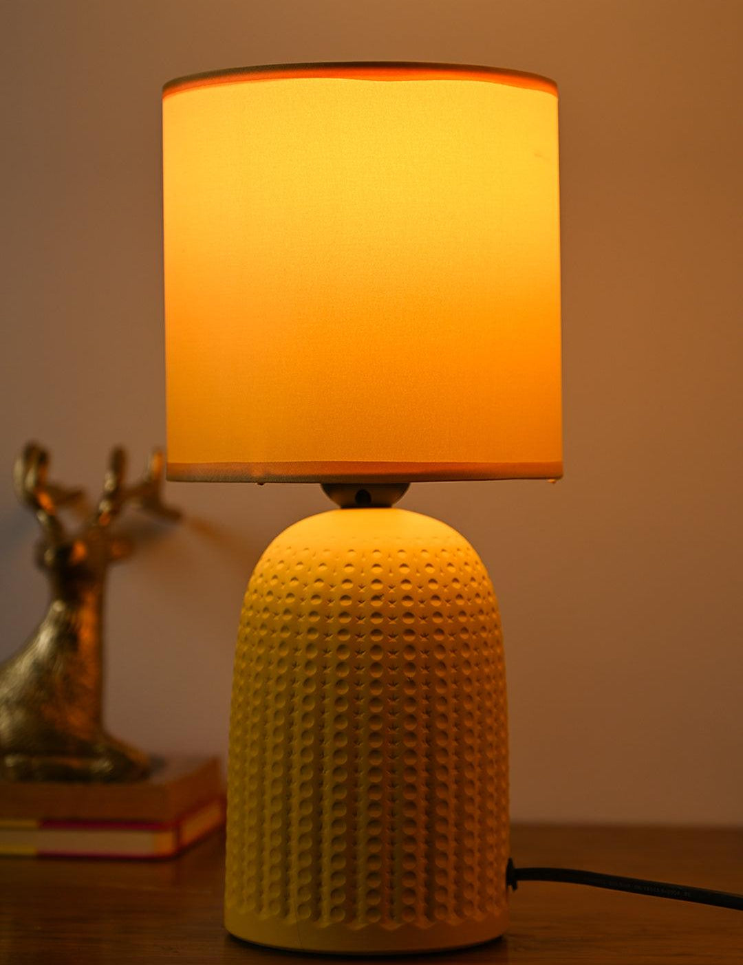 Stylish Light-Yellow Table Lamp - MARKET99