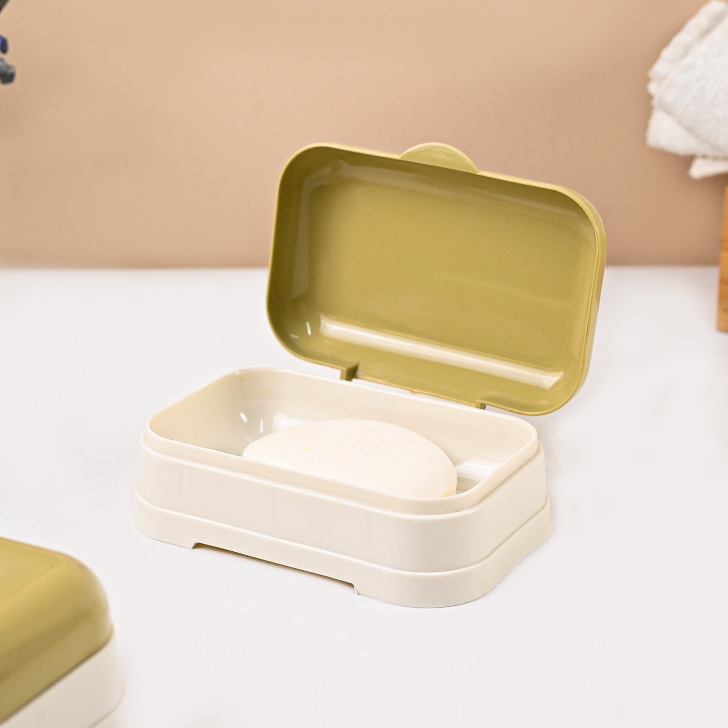 Market99 Plastic Mustad & White Soap Dish - Set Of 2