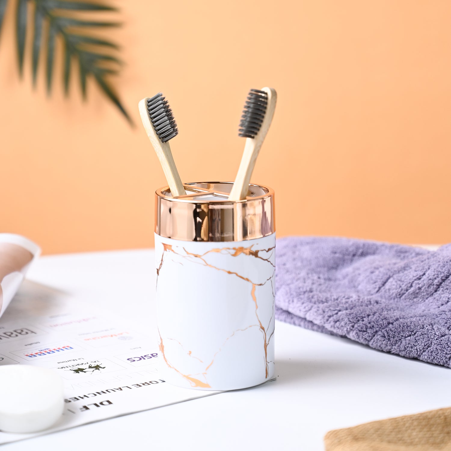 VON CASA Marble Toothbrush Holder - White