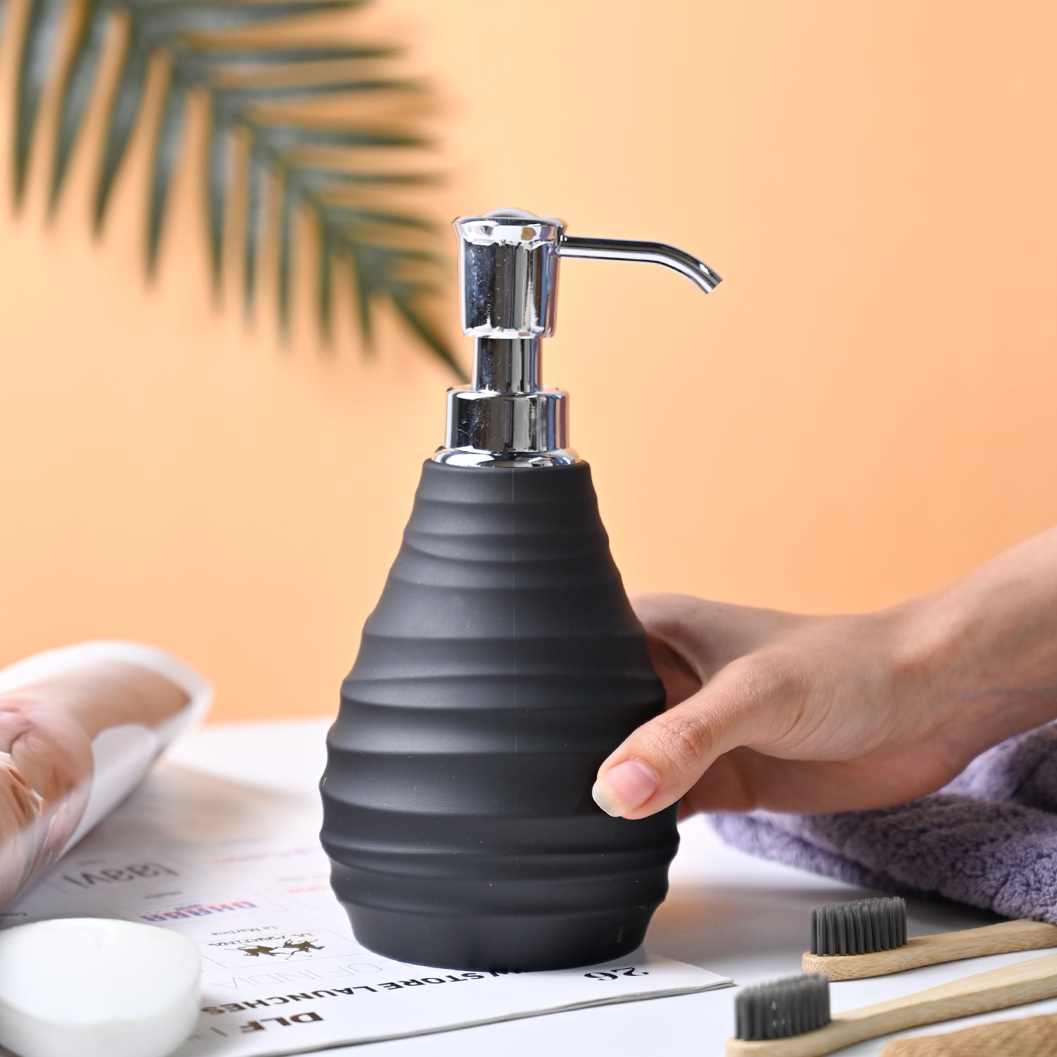 VON CASA Black Soap Dispenser