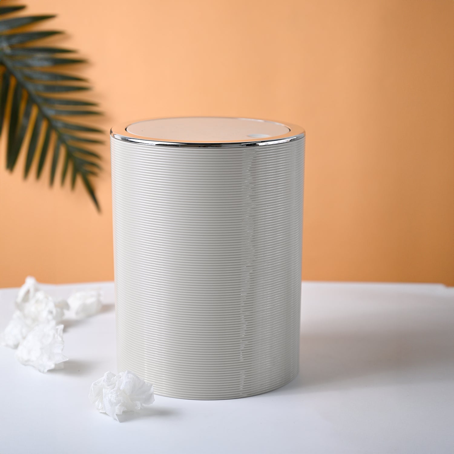 VON CASA Plastic Dustbin
