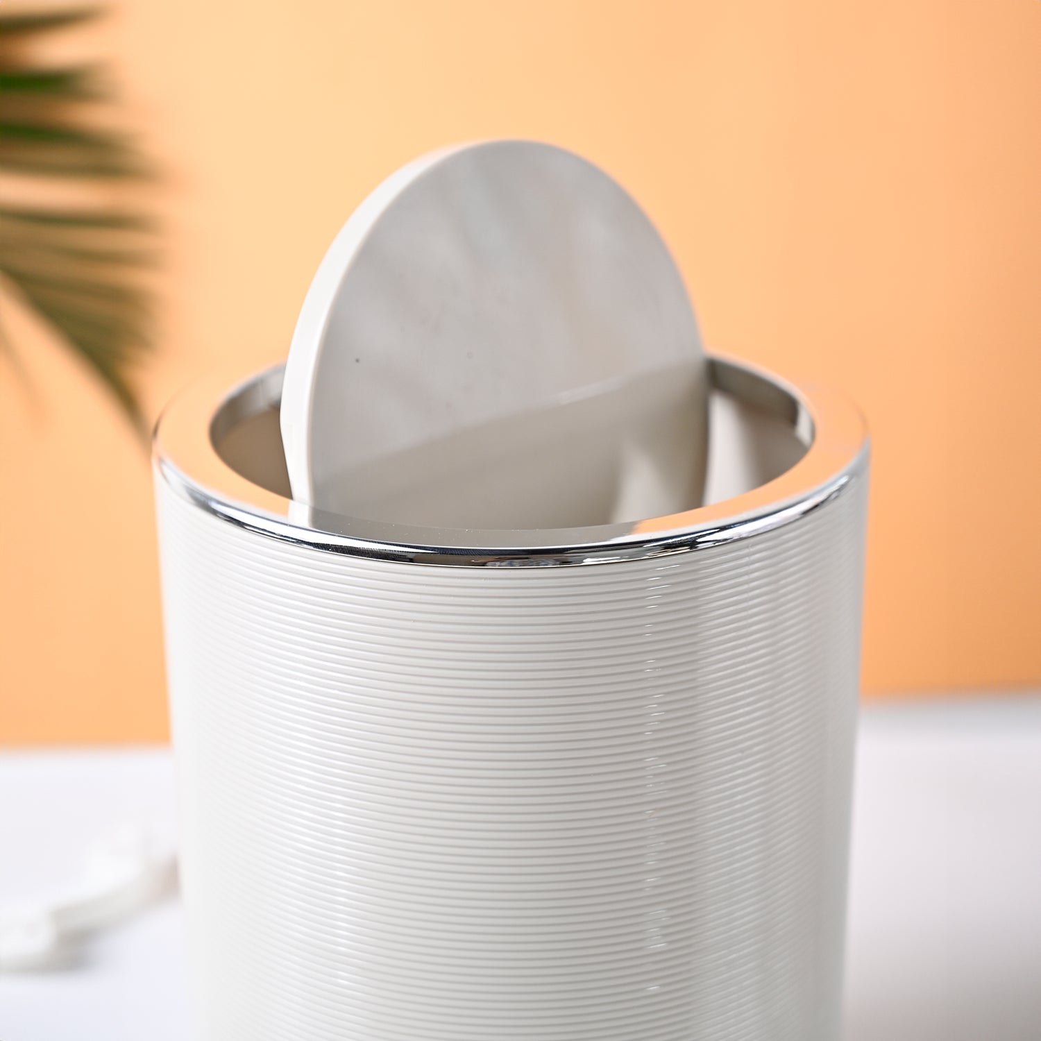 VON CASA Plastic Dustbin