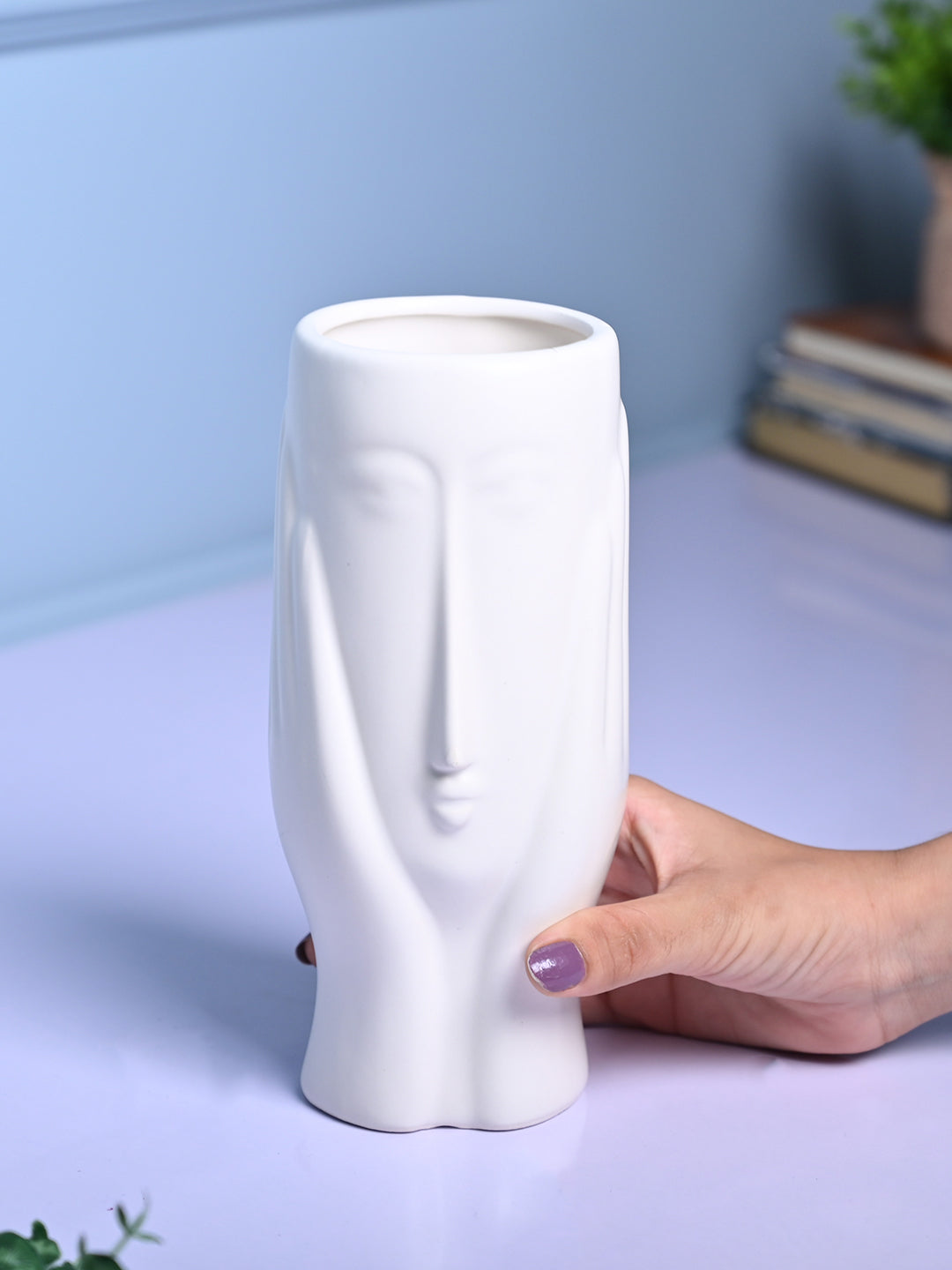 White Glossy Ceramic Vase - Stylish Simplicity - MARKET99